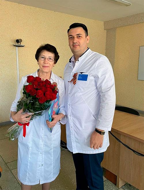 С позитивным взглядом на жизнь